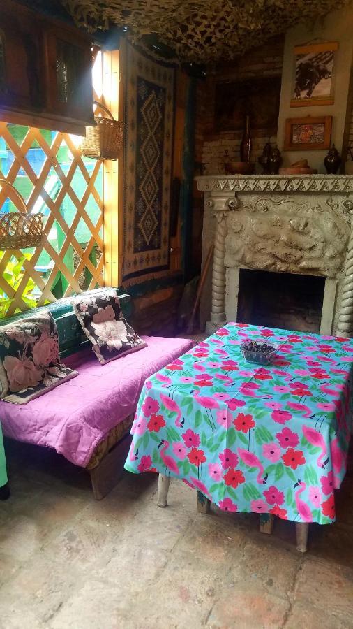 Nata Host Old Tbilisi Appartement Buitenkant foto